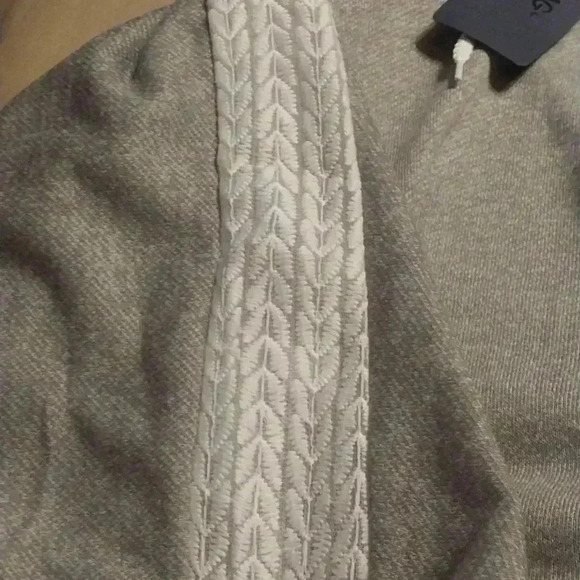 New with Tags! Poncho Rag NYC with Hood One Size - Picture 4 of 4